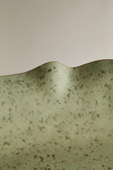TERRACOTTA SERVING DISH WITH WAVY DESIGN - GREENISH by Zara - Image 4