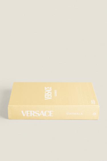LIVRE VERSACE CATWALK - Jaune de Zara - Image 1