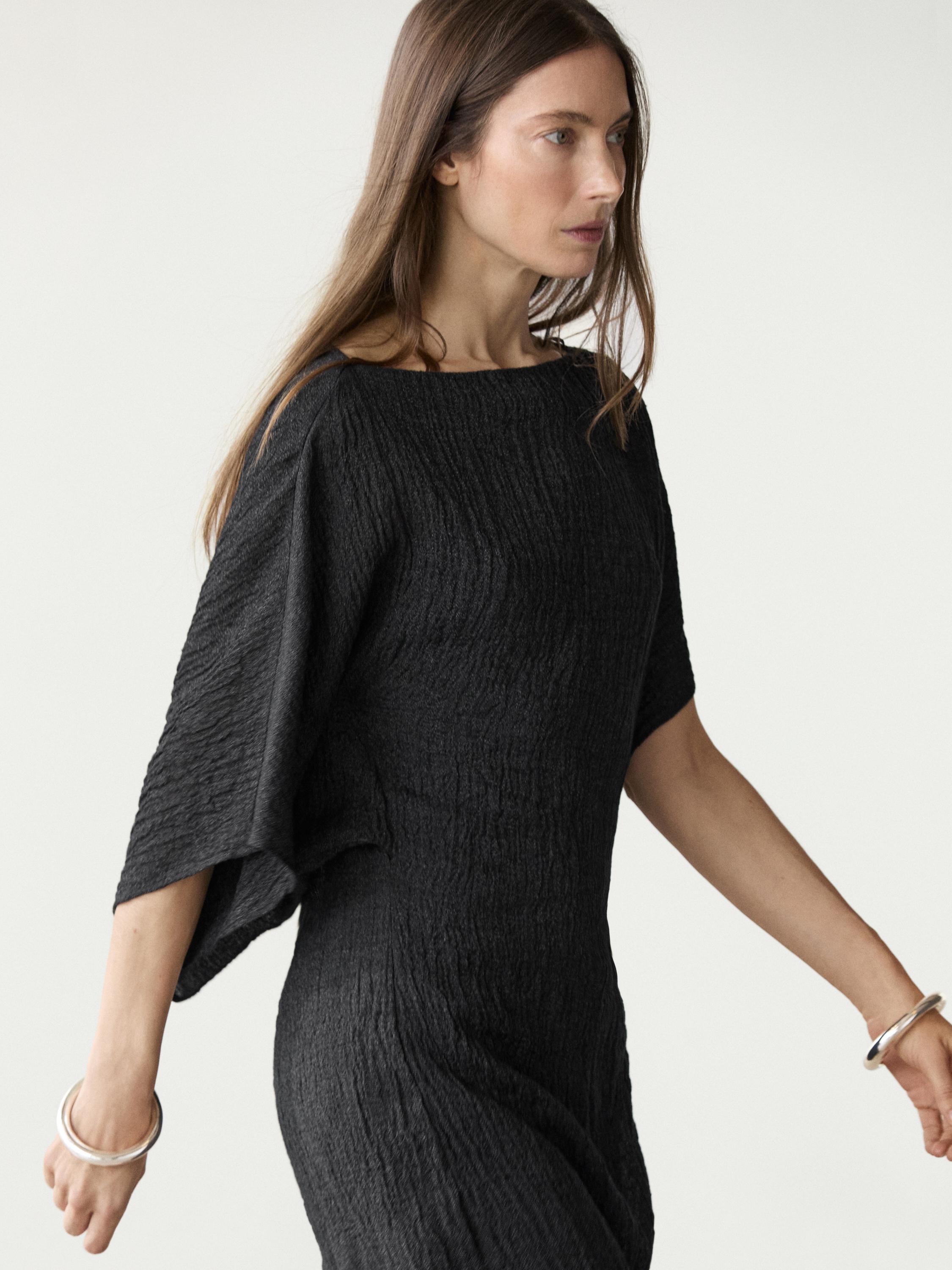 Linen midi dress with asymmetric sleeves