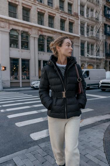 ANORAC CURT ENTALLAT WATER REPELLENT WINDPROOF - Negre de Zara