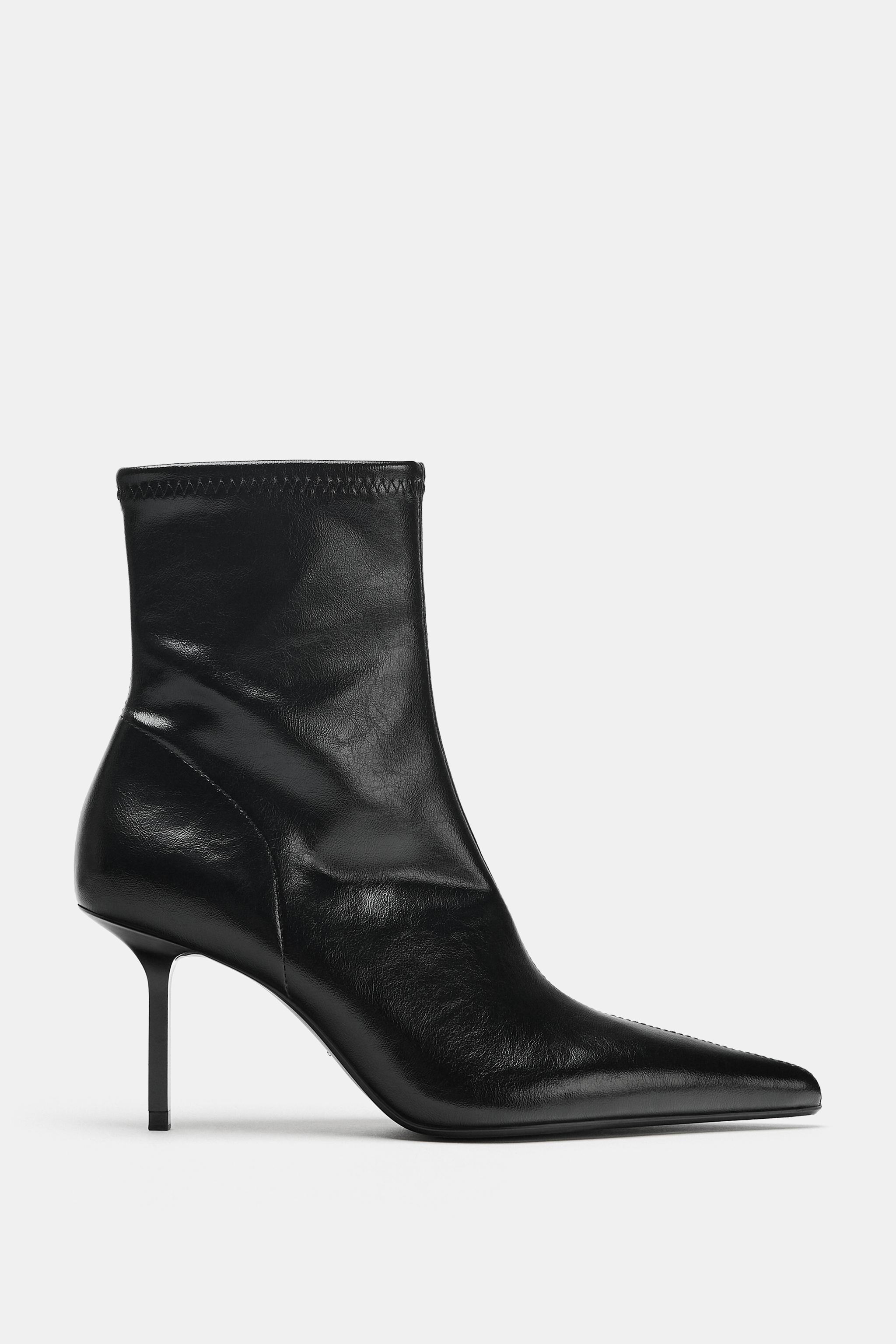 BOTTINES À TALONS