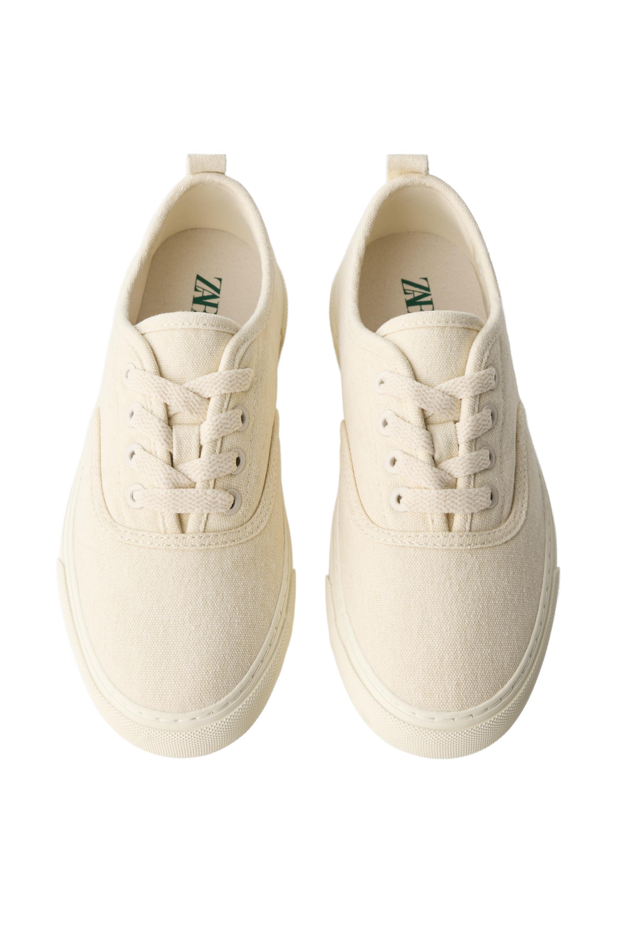 TENNIS CASUAL