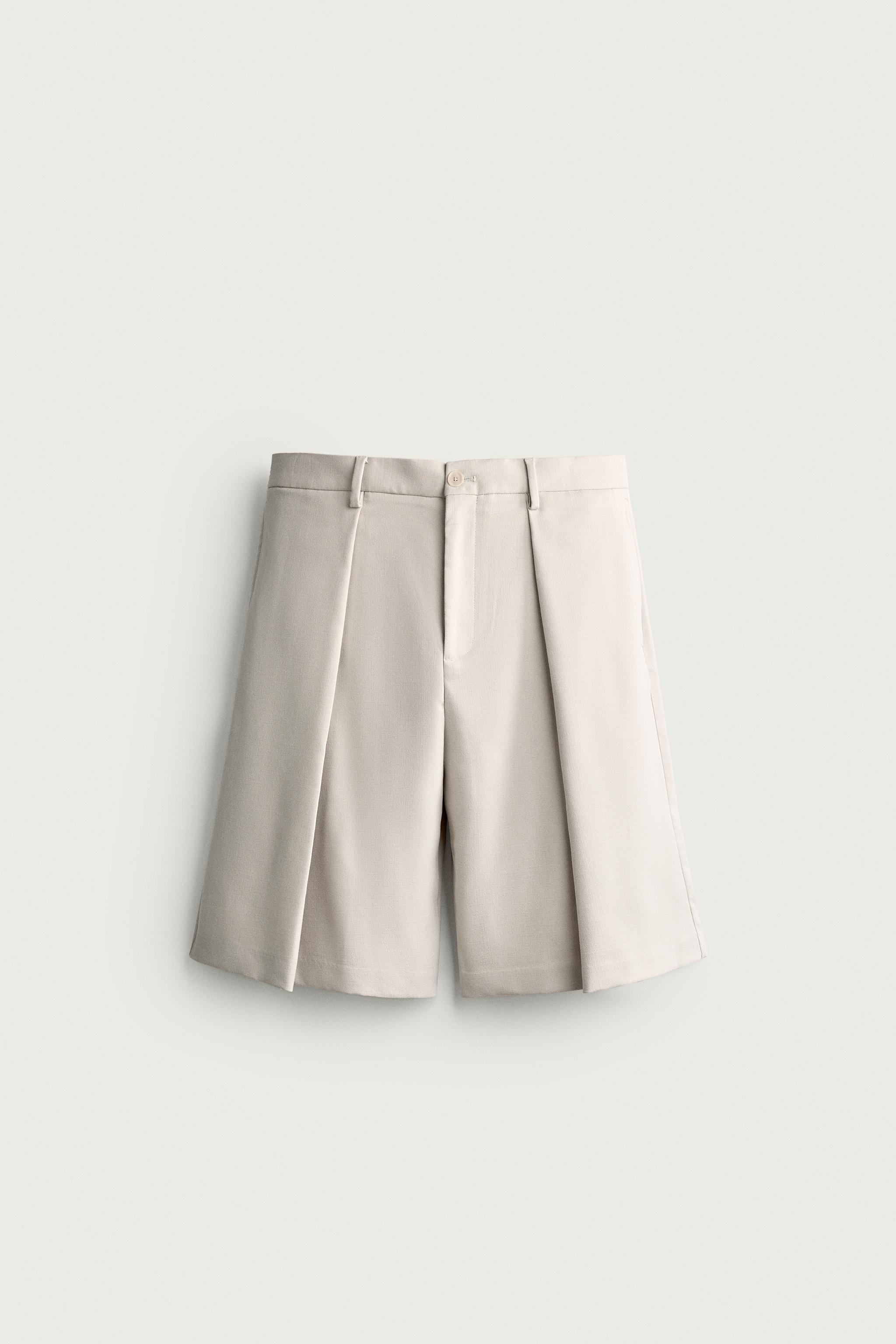 PLEATED WIDE FIT SHORTS — Light beige