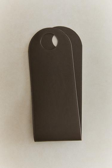 PORTE-REVUES CUIR - Marron foncé de Zara