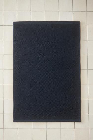 PLAIN BATH MAT - Navy blue by Zara