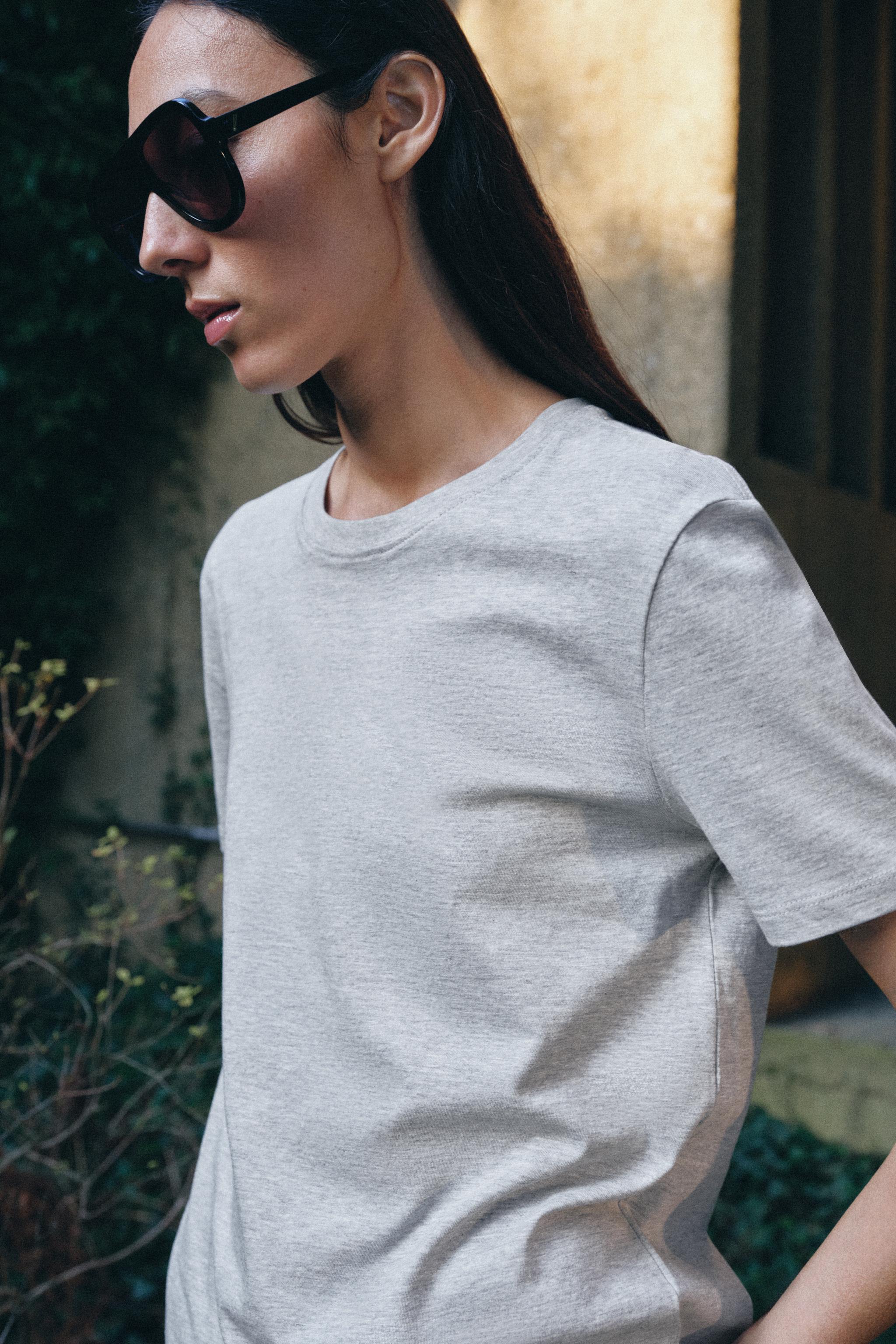 T-SHIRT BASIQUE EN COTON