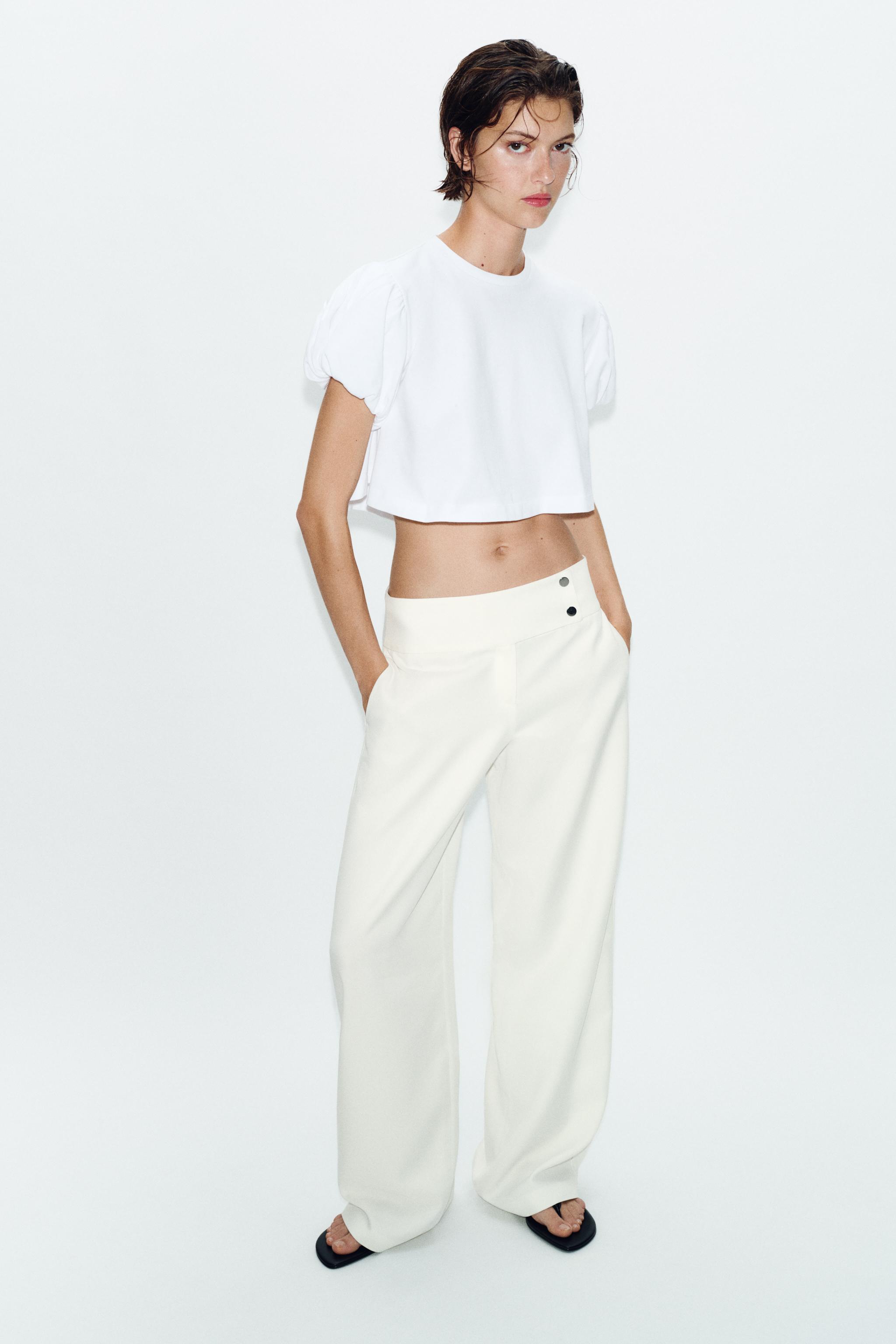 T-SHIRT COURT À MANCHES AMPLES