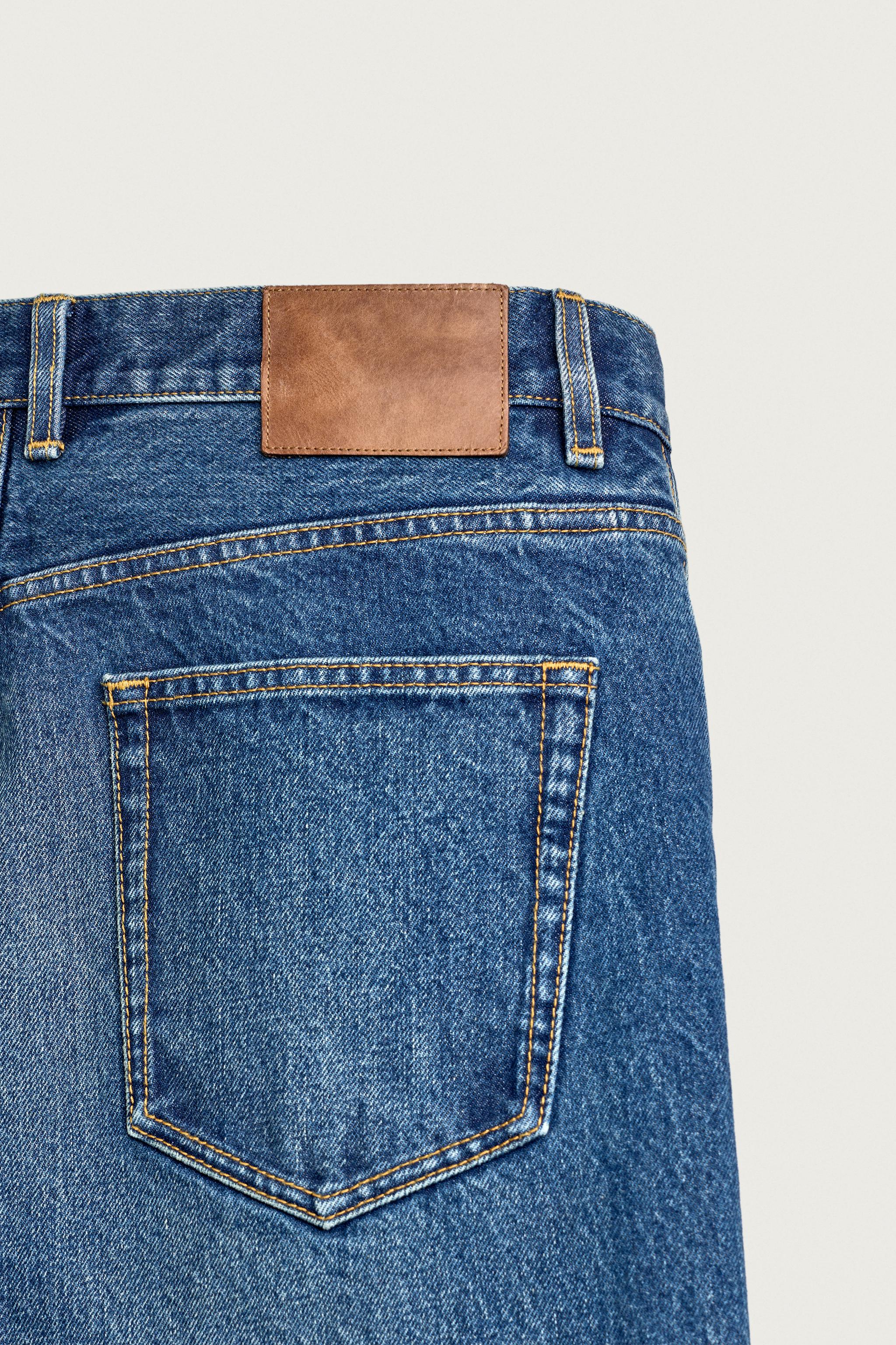 RELAXED FIT JEANS