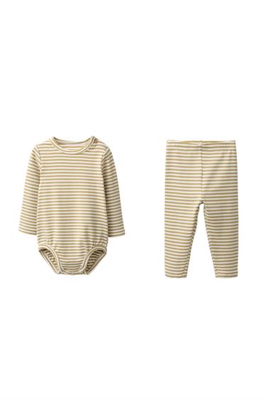 PACK BODY Y LEGGING RAYAS ETIQUETA - oliva de Zara