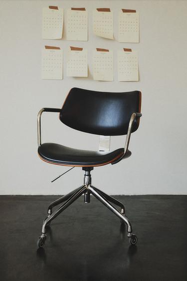 LEATHER OFFICE CHAIR - Black / Brown by Zara
