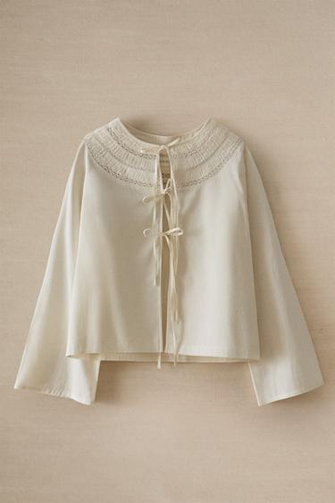 CHEMISE CACHE-COU PLISSÉ - Écru de Zara - Image 4