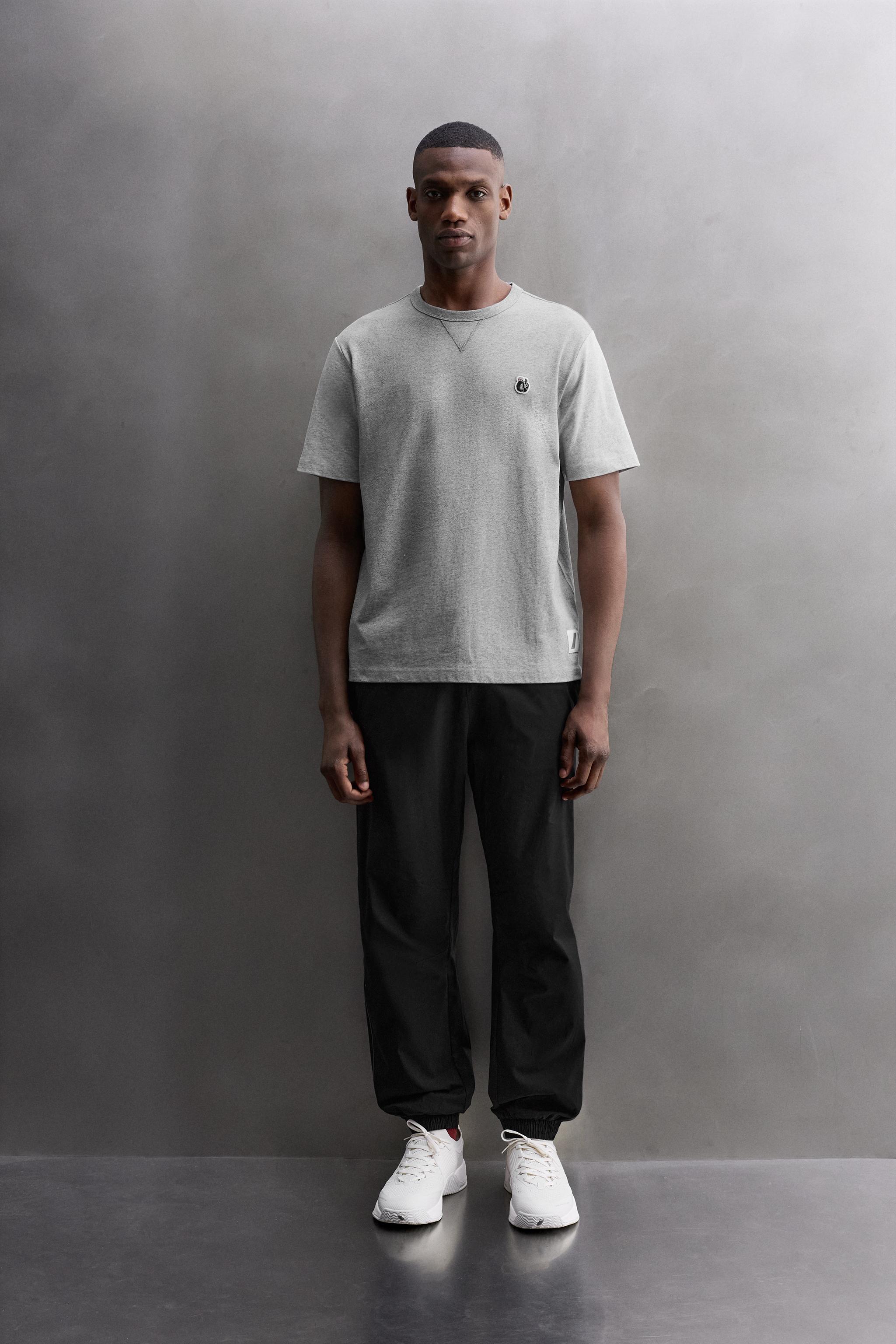 EMBROIDERED COLORBLOCK T-SHIRT