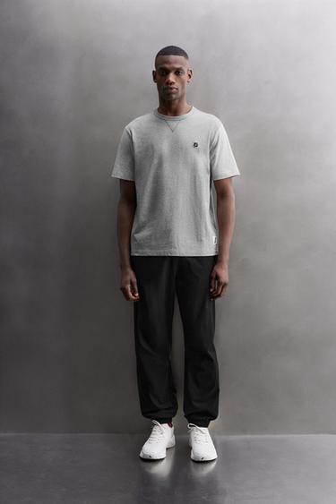 T-SHIRT COLOR BLOCK BRODÉ - Gris chiné de Zara - Image 0