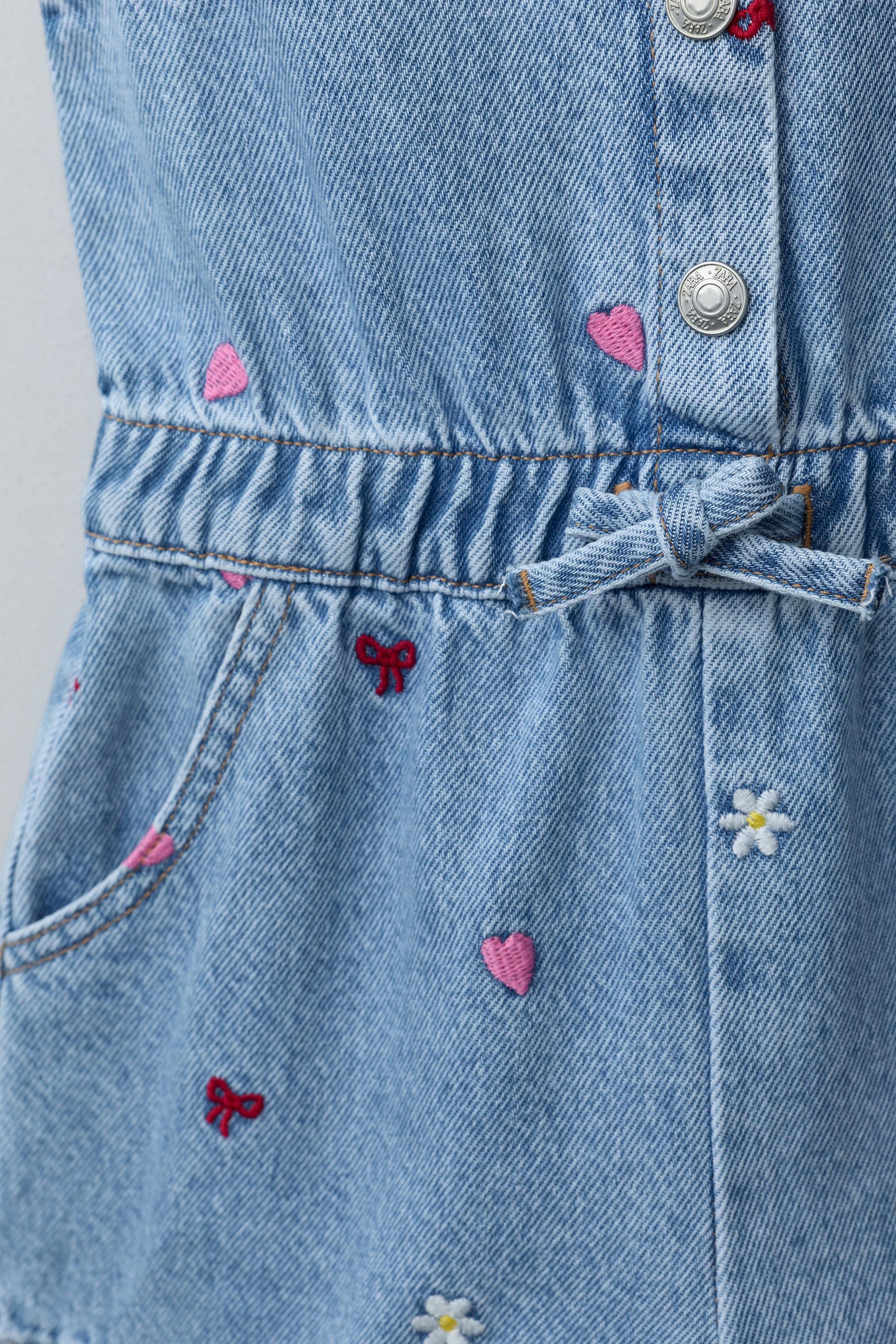 COMBINAISON COURTE EN DENIM BRODÉE
