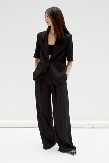 БРЮКИ С ЗАЩИПАМИ ИЗ ТЕКУЧЕЙ ТКАНИ — ZW COLLECTION — ЧЕРНЫЙ от Zara