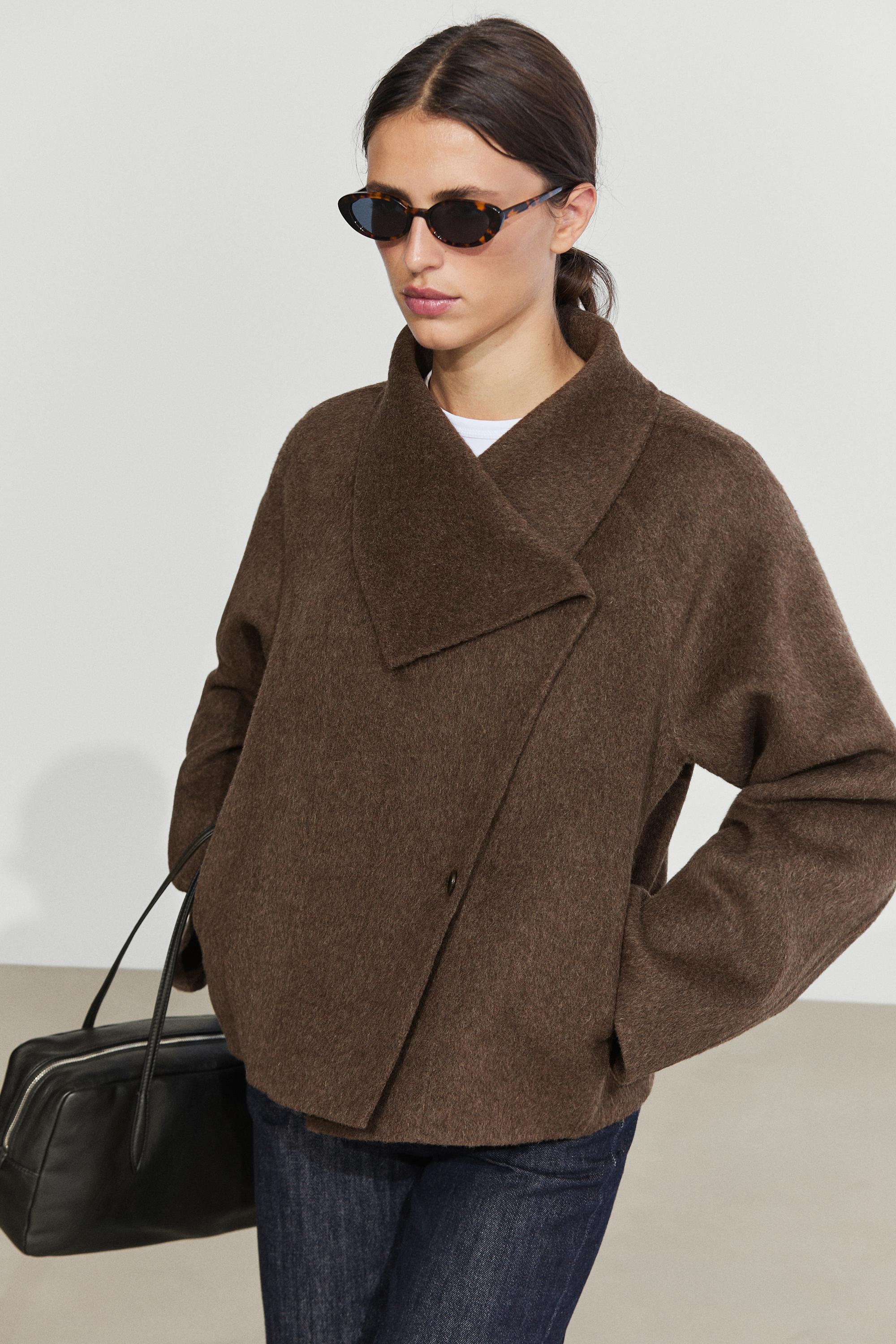 Short wool blend coat with side fastening