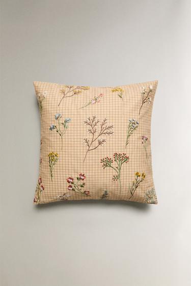 HOUSSE DE COUSSIN FLEURS BRODÉES - Beige clair de Zara - Image 0
