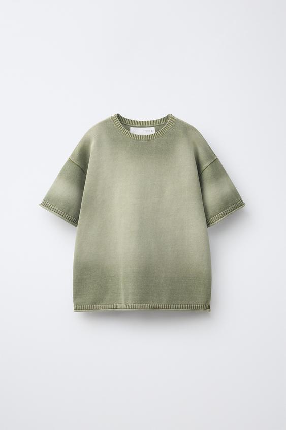 CAMISETA EFECTO LAVADO - Verdoso de Zara - Imagen 0