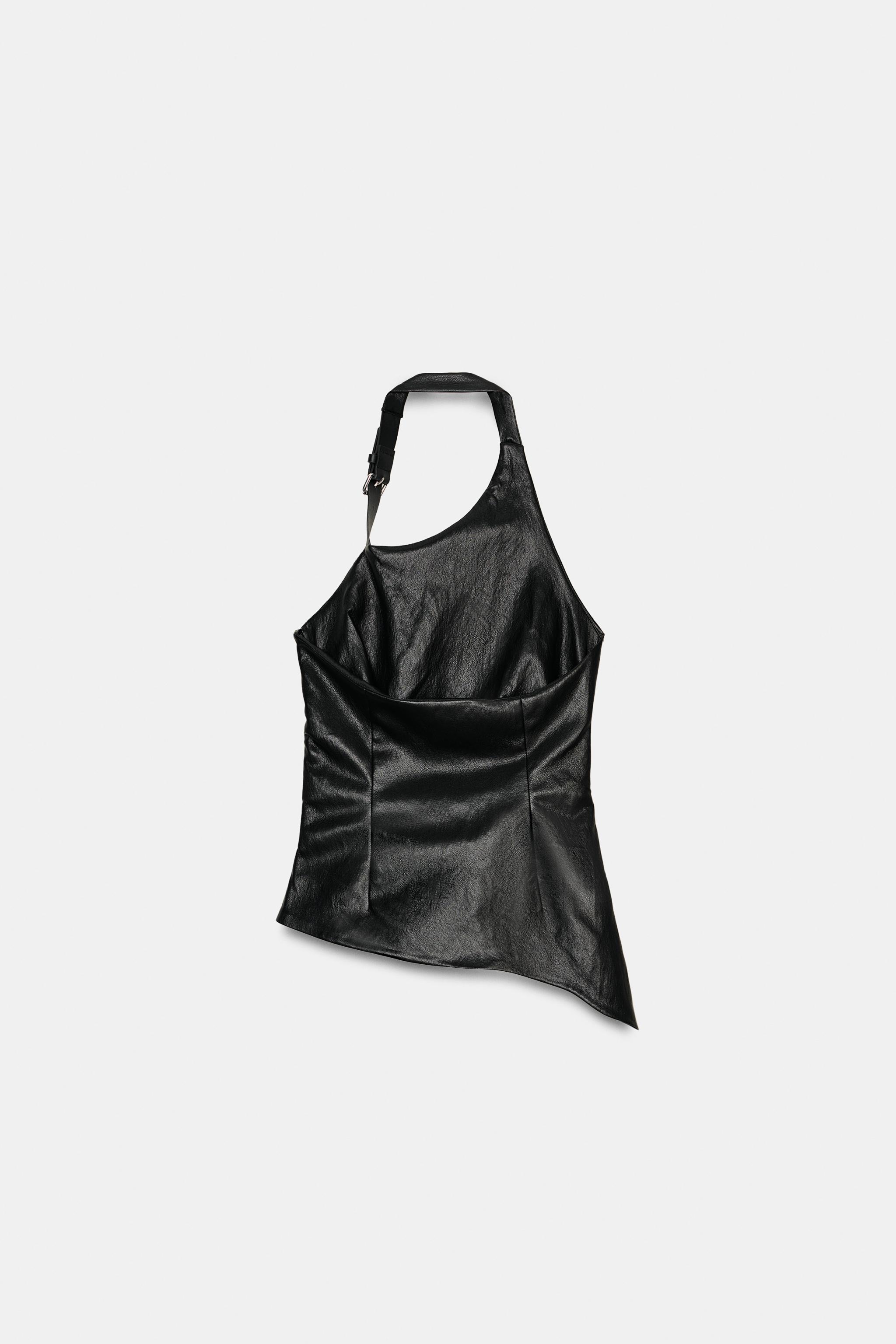 BUCKLE HALTER TOP