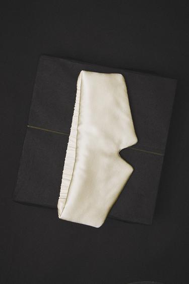 MAXI MULBERRY SILK EYE MASK - Oyster-white by Zara - Image 4