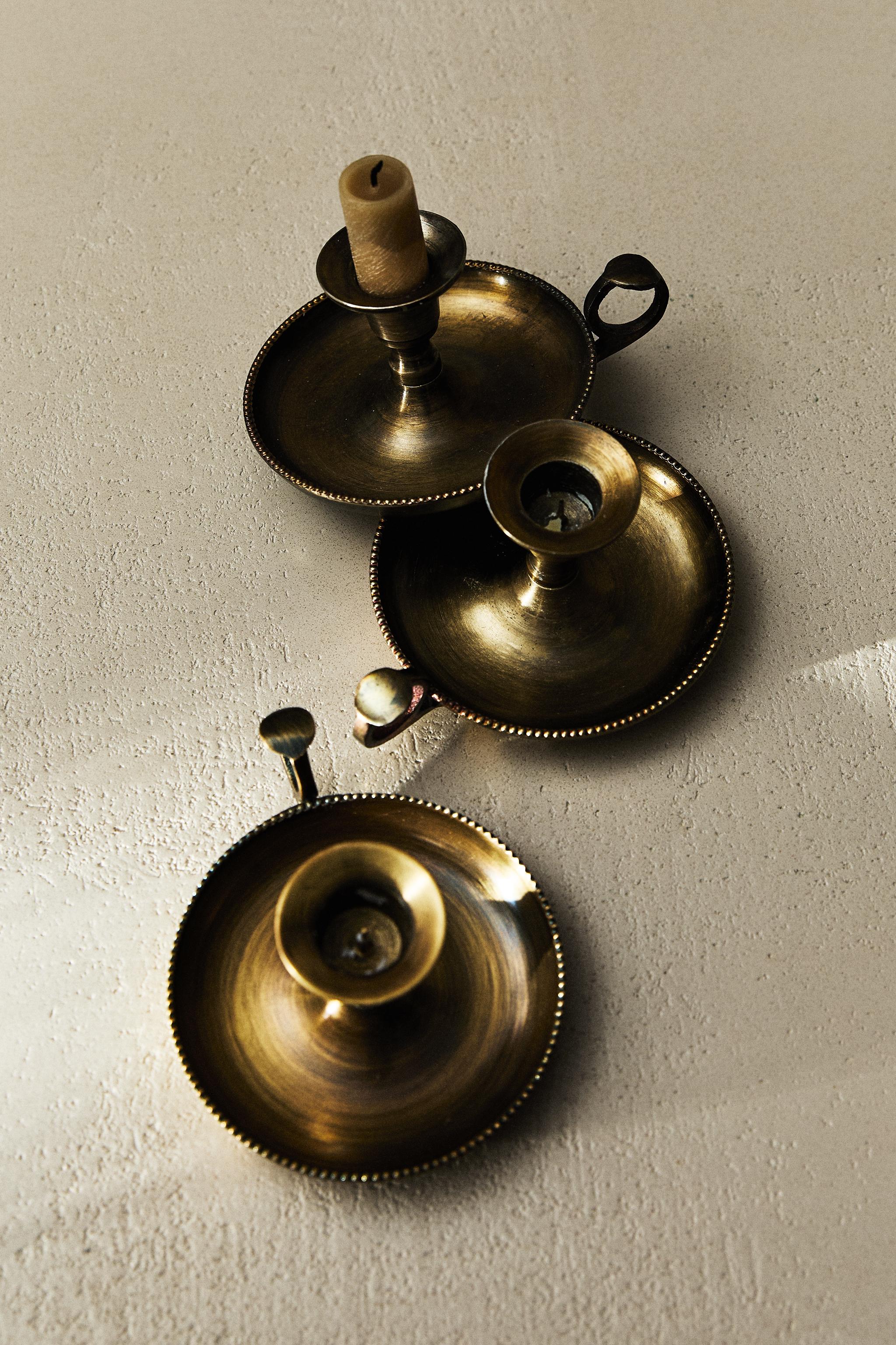 GOLDEN CANDLESTICK