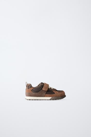 BAREFOOT-SPORTSCHUH MIT MEHRTEILIGEM DESIGN - Braun von Zara