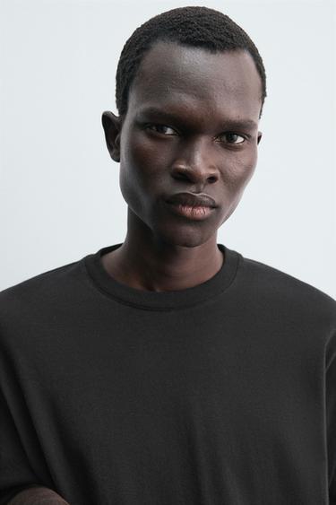 CAMISETA MANGA LARGA COSTURA - Negro de Zara