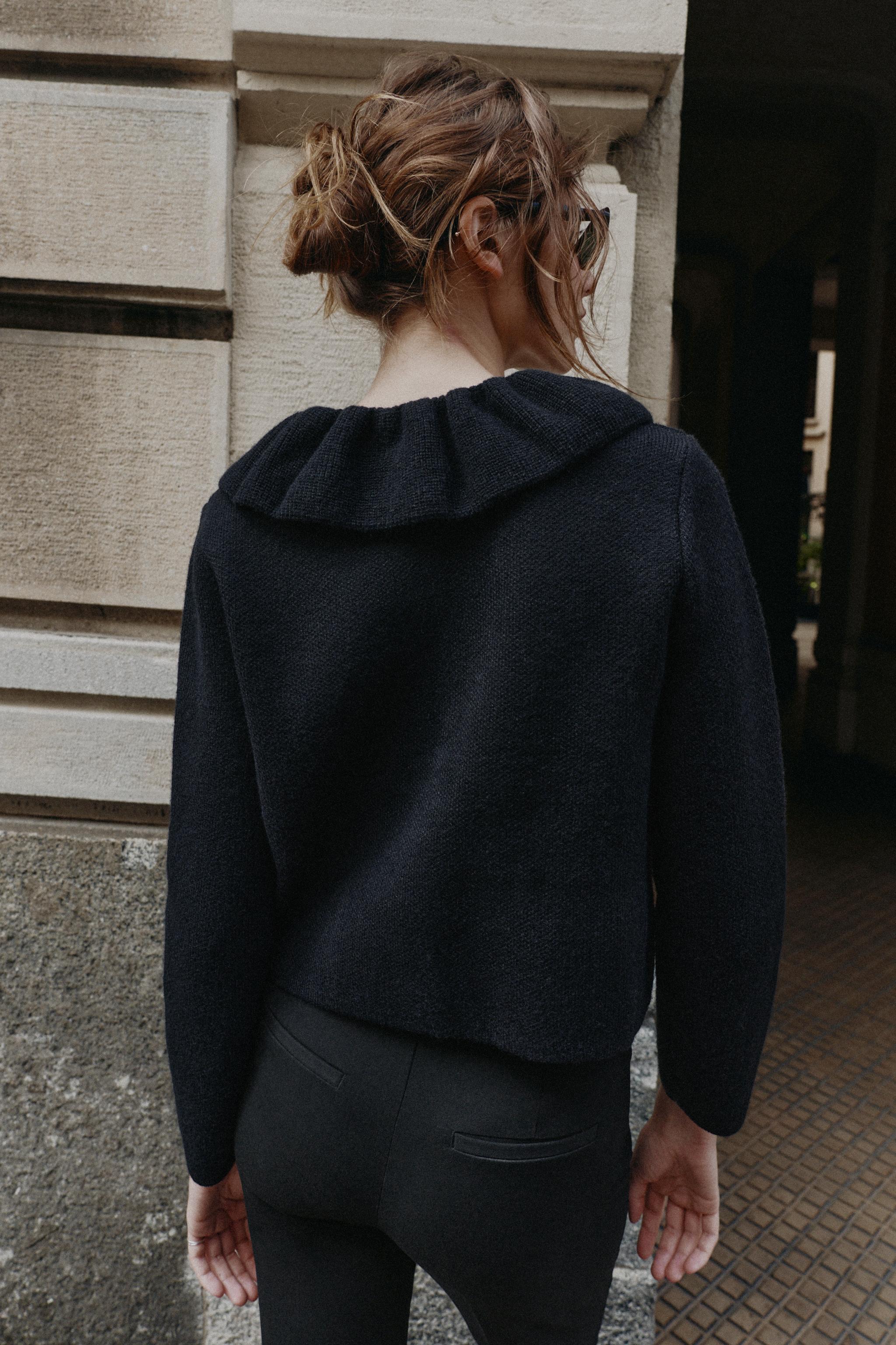 CARDIGAN WITH RUFFLE COLLAR