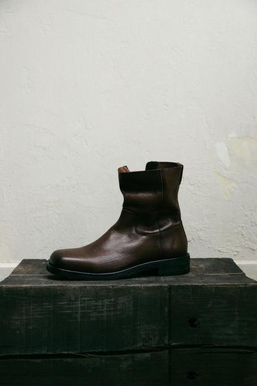LEATHER BOOTS - Brown by Zara