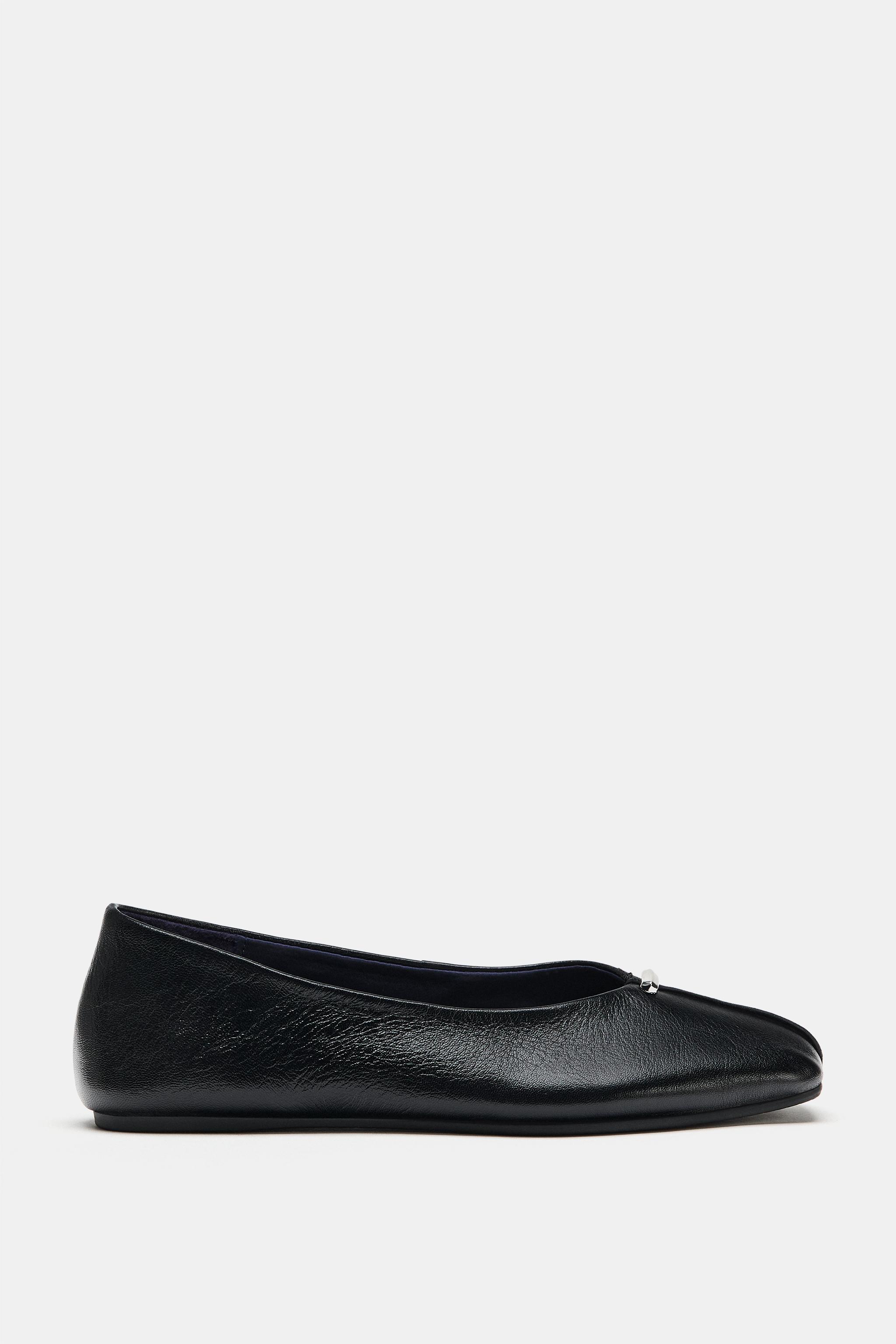 LEATHER BALLET FLATS WITH METALLIC DETAIL