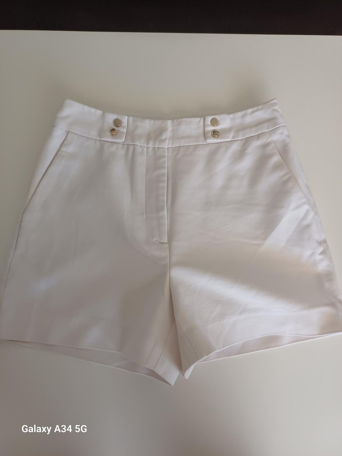 BERMUDA SHORTS