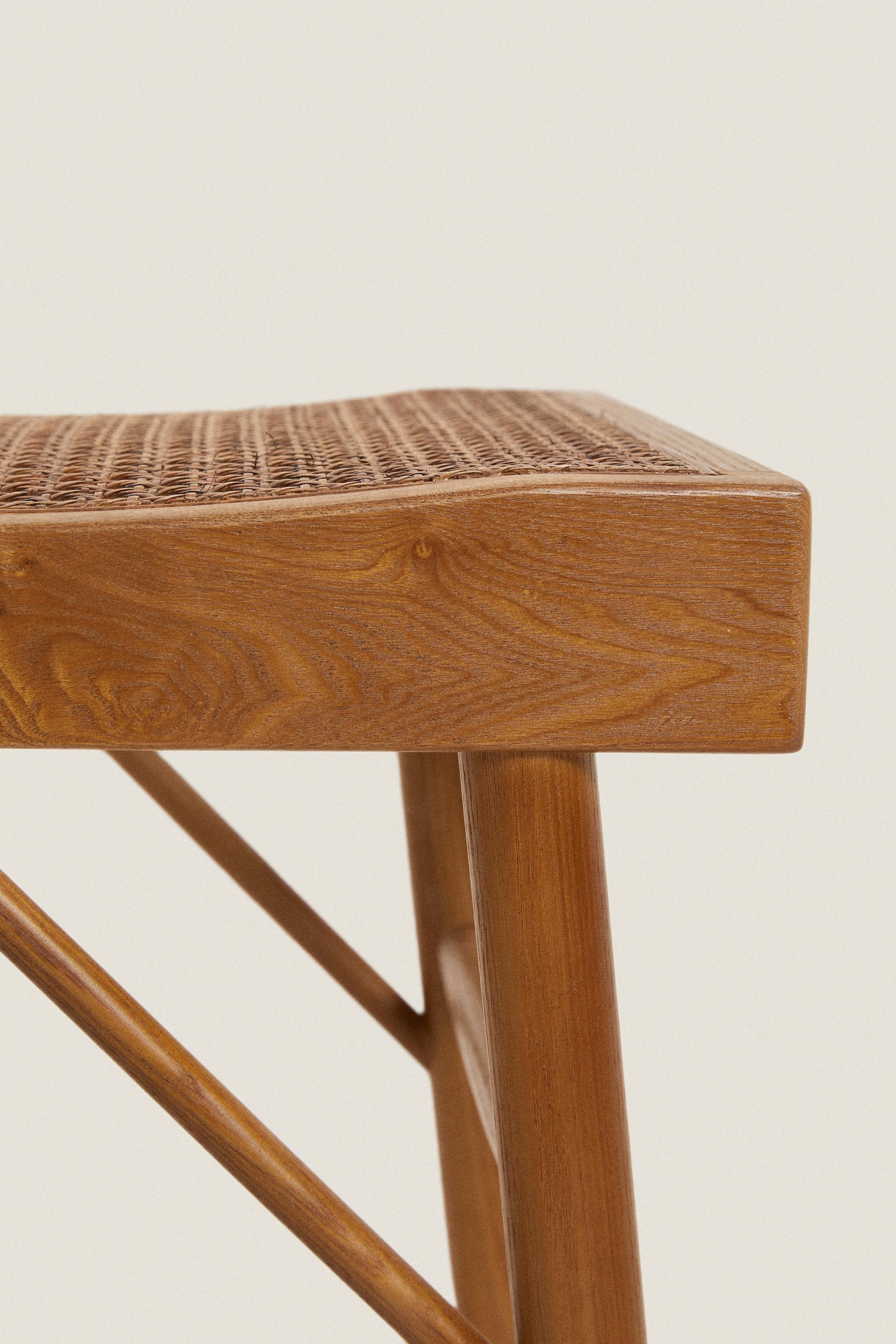 Stylish Wood and Rattan Bench for Home Decor
