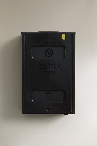 FILME FOTOS INSTANTÂNEAS MINI FUJIFILM - Preto da Zara