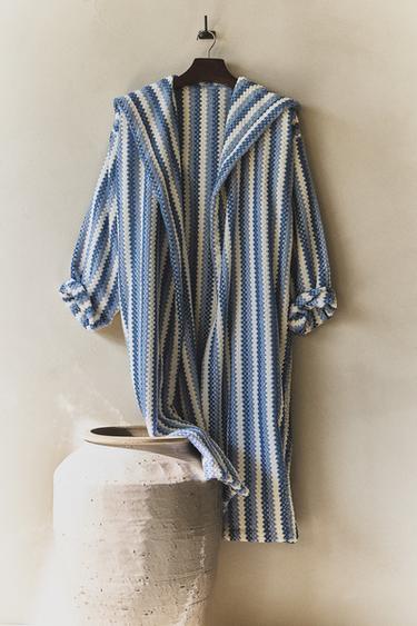 GEOMETRIC JACQUARD BATHROBE - Blues by Zara