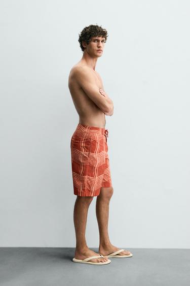 MAILLOT DE BAIN LONG À IMPRIMÉ © OTIS KWAME KYE QUAICOE - Orange de Zara - Image 3