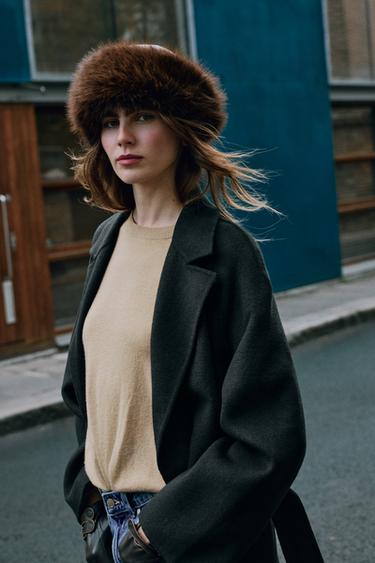 REVERSIBLE FAUX LEATHER AND FAUX FUR HAT — Brown 2