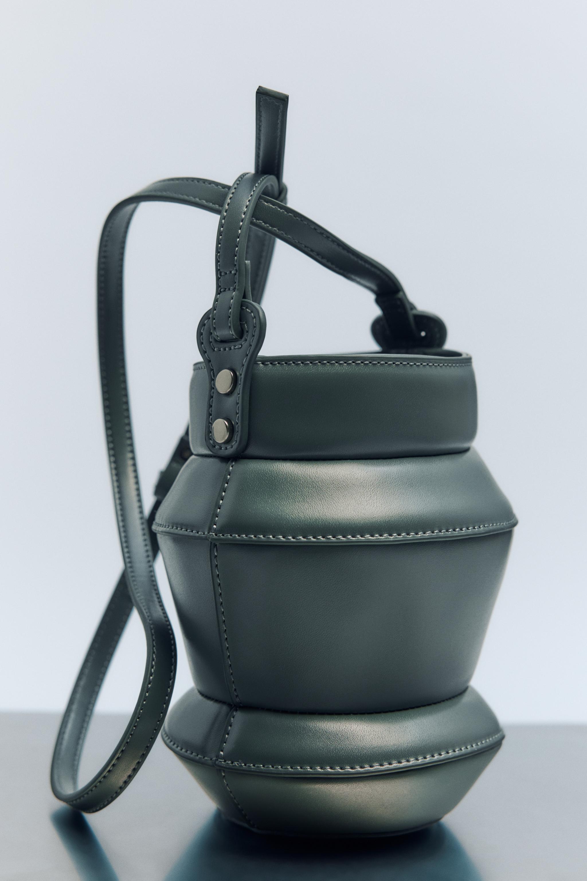 Zara bucket best sale bag with gathering