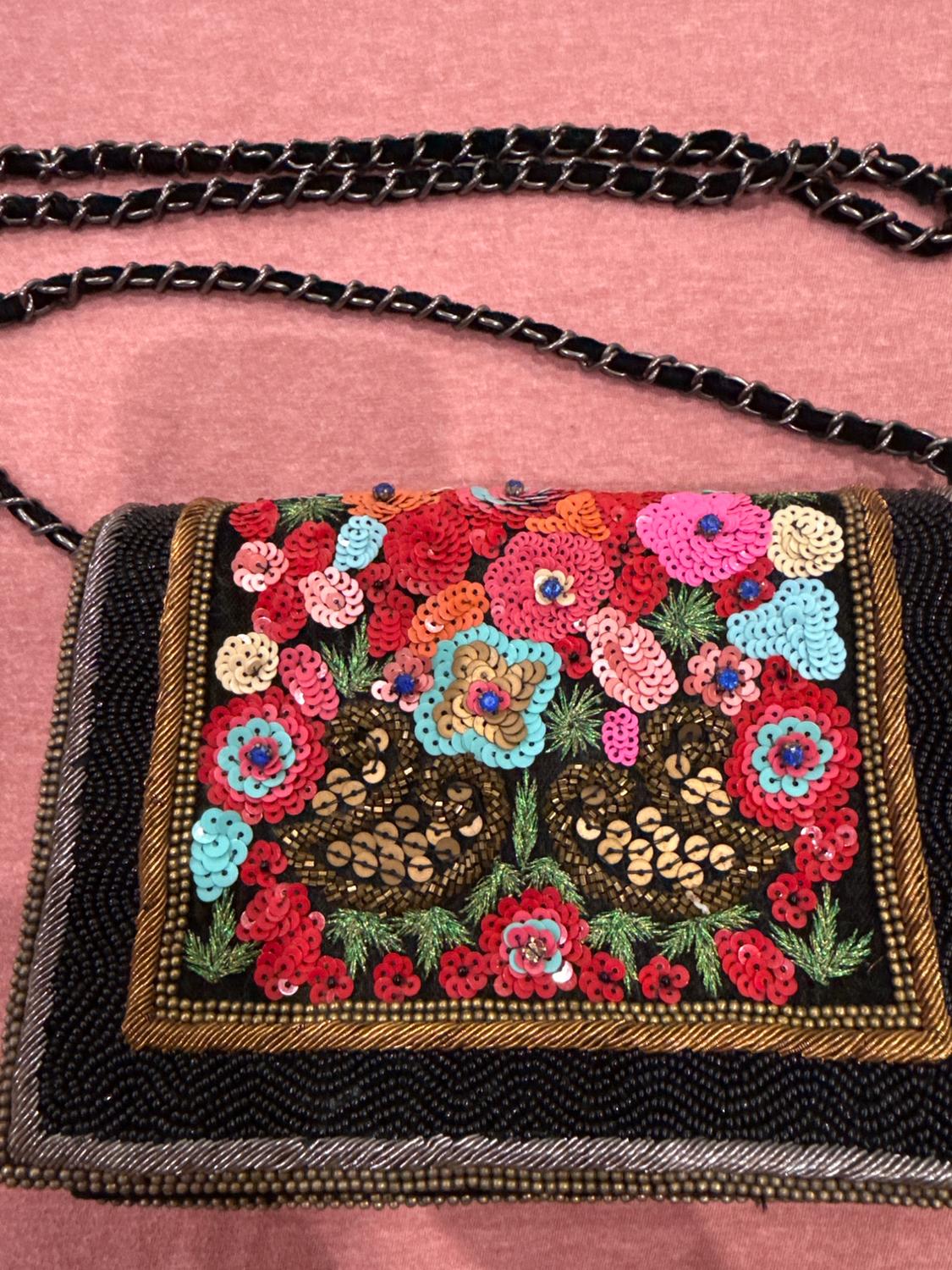 EMBROIDERED CROSSBODY FLAP BAG - Image 3