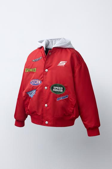 CAÇADORA BOMBER AMB PEGATS I CAPUTXA DESMUNTABLE - Vermell de Zara