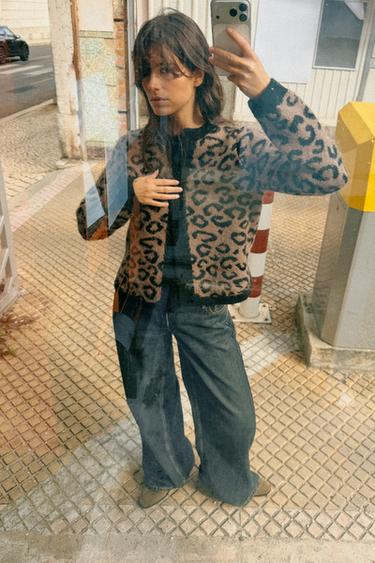JAQUETA DE PUNT JACQUARD ANIMAL - Leopardo de Zara