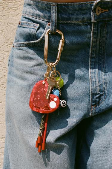 Zara MIRROR HEART MULTI-CHARM KEYRING - Multicolored - Image 0