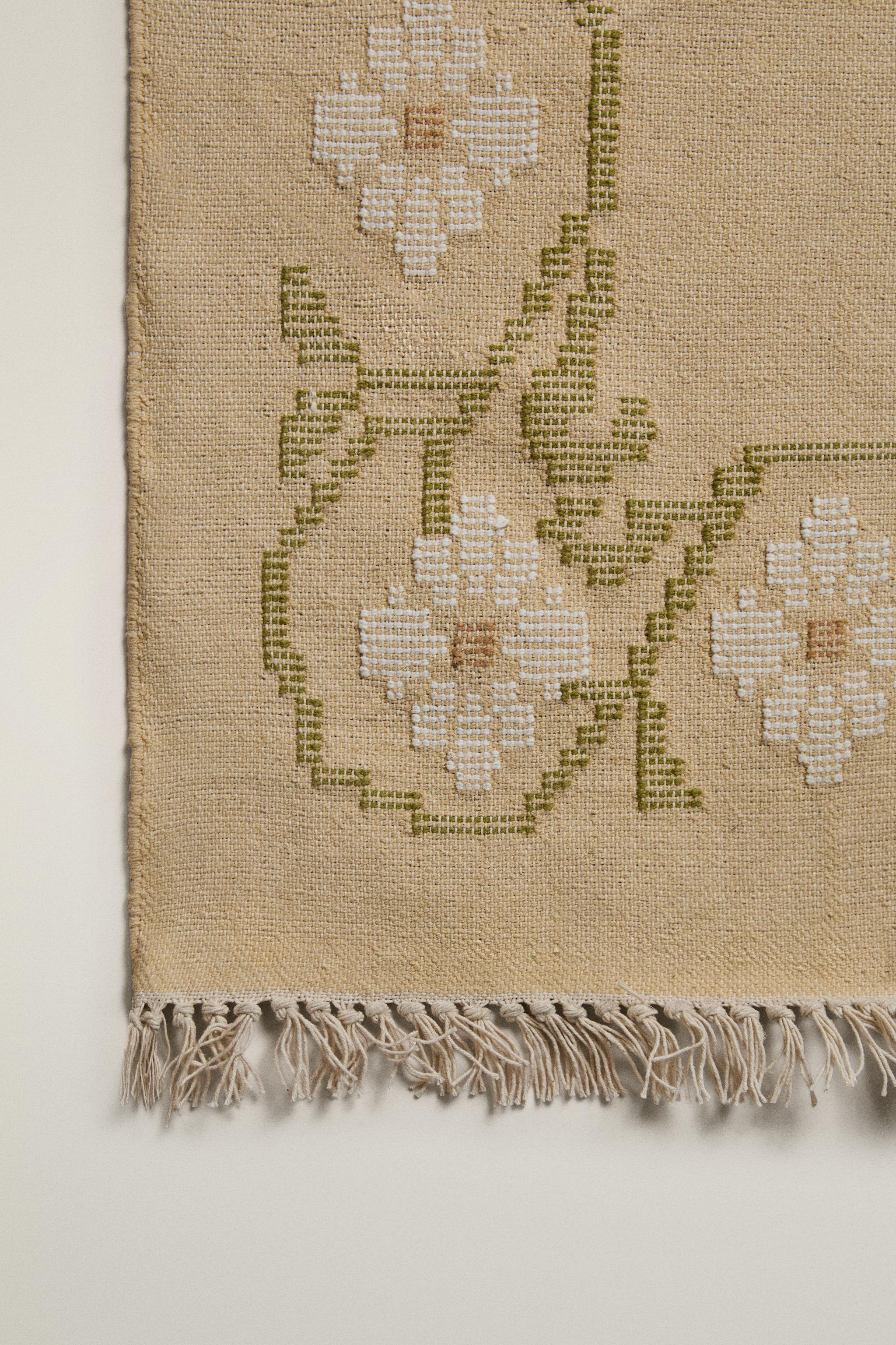 TAPIS JACQUARD FLEURS