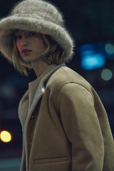 GORRO EFECTO PELO - Crudo de Zara