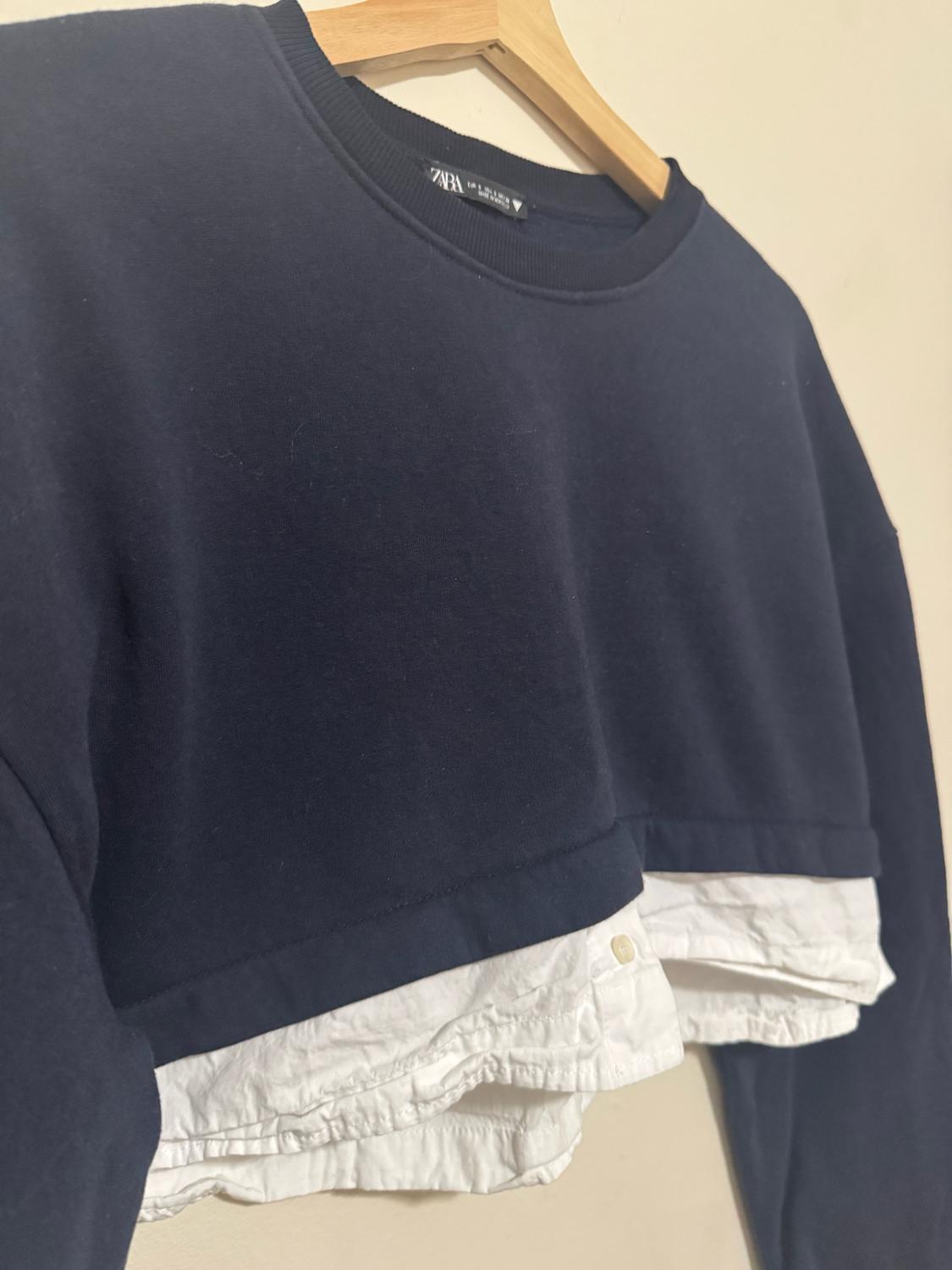 CONTRASTING CROPPED VARSITY TOP - Image 2