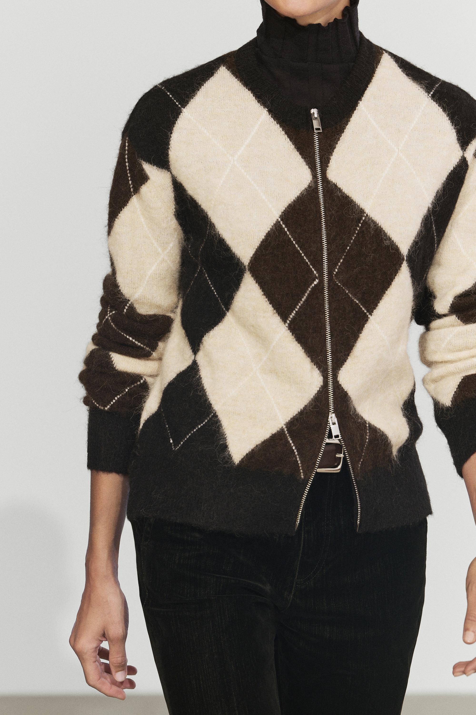 Wool-blend zip-up cardigan with diamond pattern