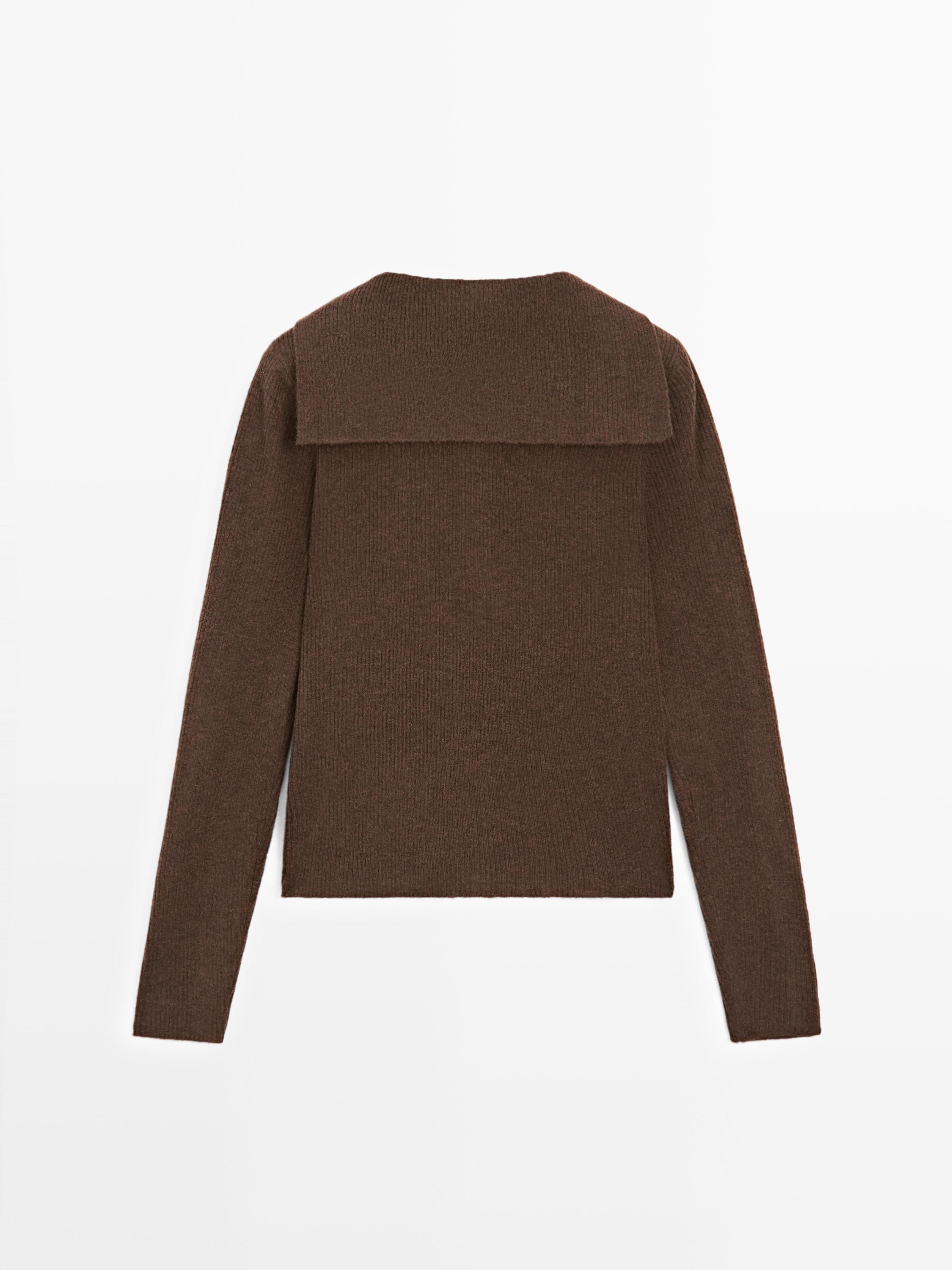 Melange knit polo sweater with collar detail
