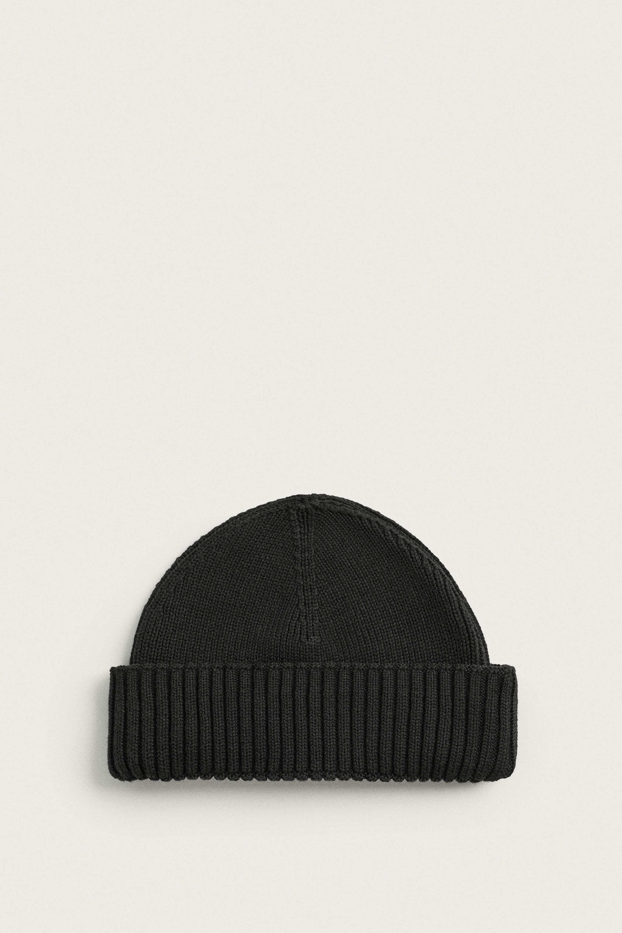 COTTON BLEND SHORT KNIT BEANIE — Black