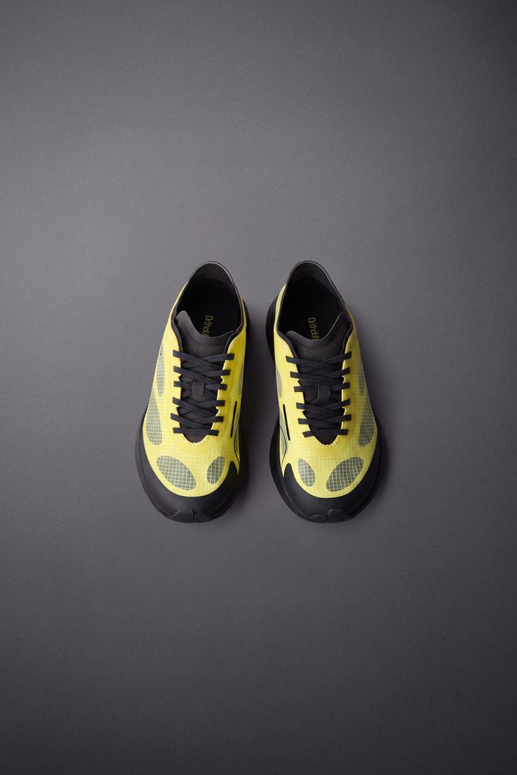 ZAPATILLA DEPORTIVA CONTRASTE