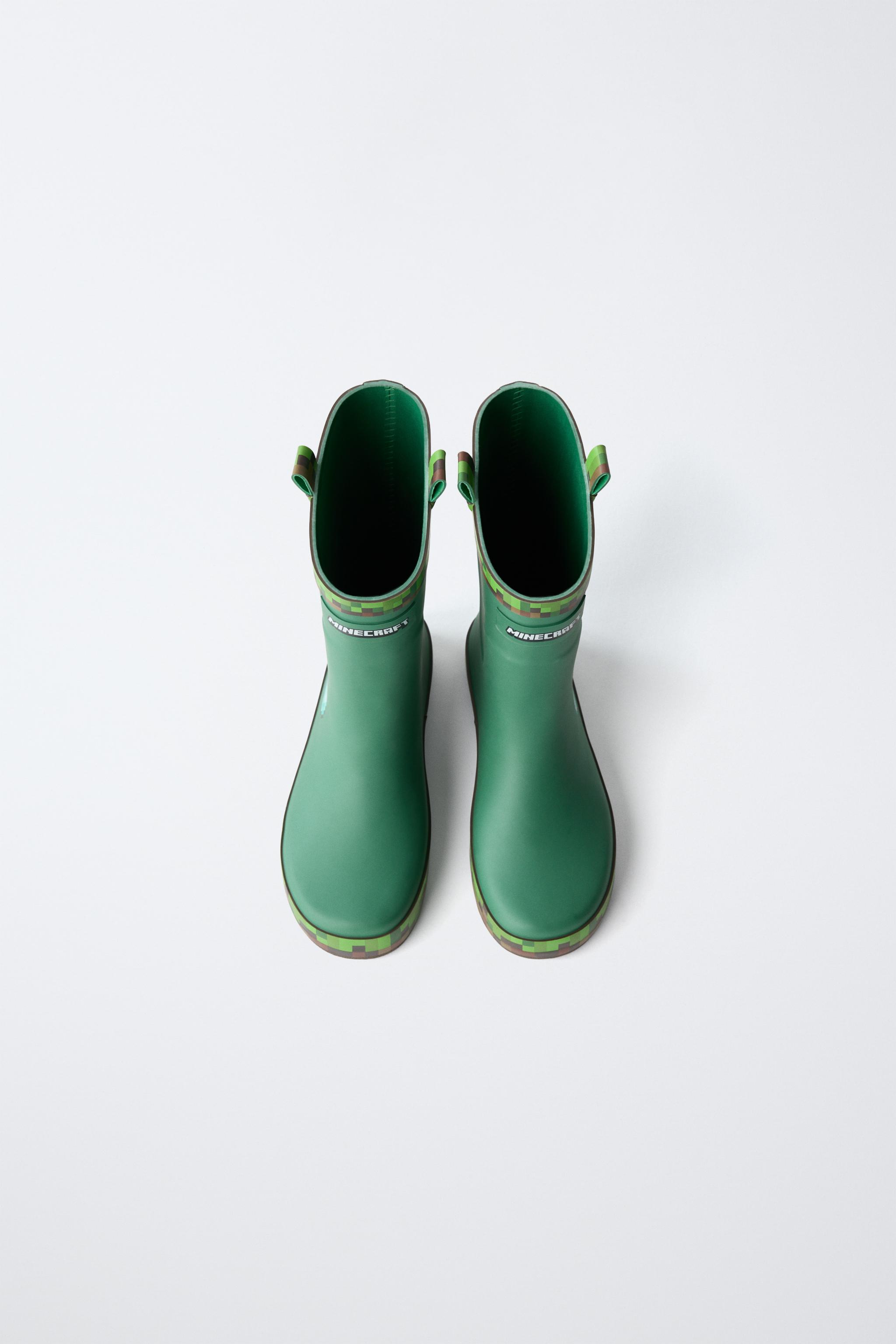 BOTTES DE PLUIE MINECRAFT © MOJANG AB. ™