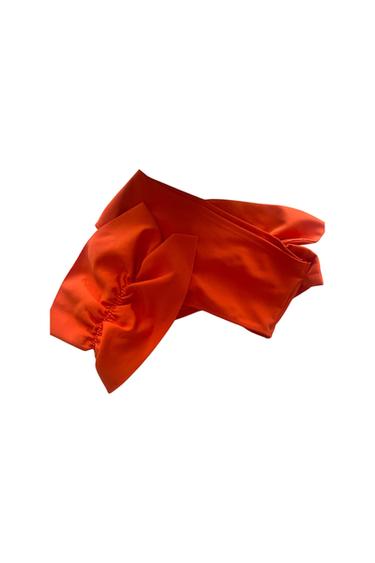 TOP VOLANTE